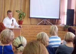 Гимназия 8 снова встречает гостей