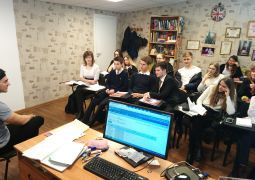 Разговорная практика английского языка в Гимназии 8