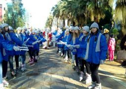 Гимназисты участвуют в необычном параде